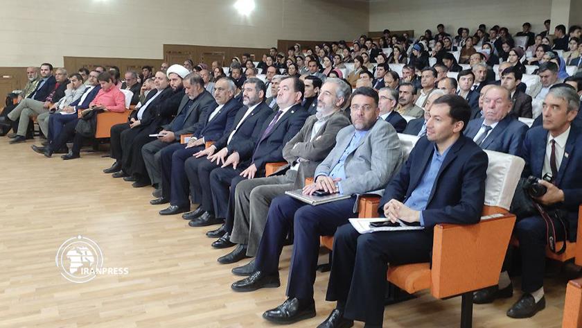 Iranpress: Iranian, Tajik poets recite Persian poems