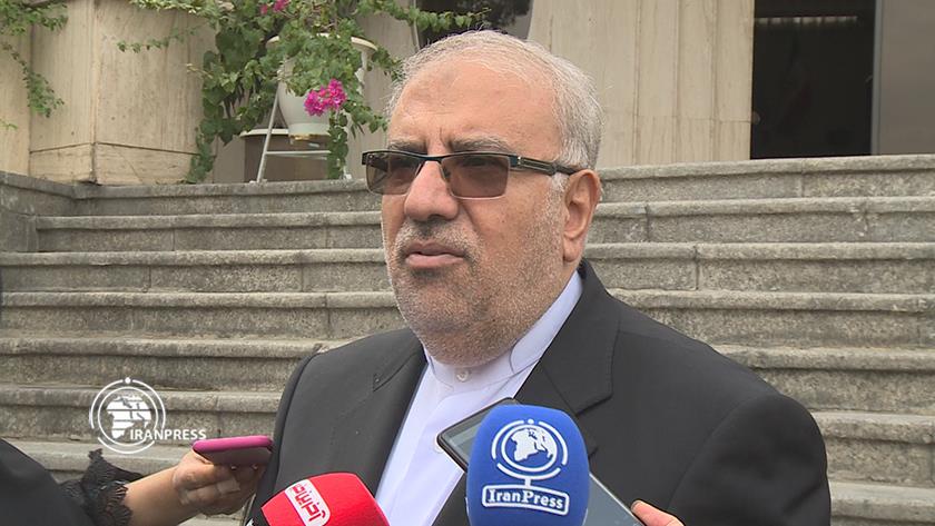 Iranpress: Comprehensive agreement signed in Russia: Petroleum Minister