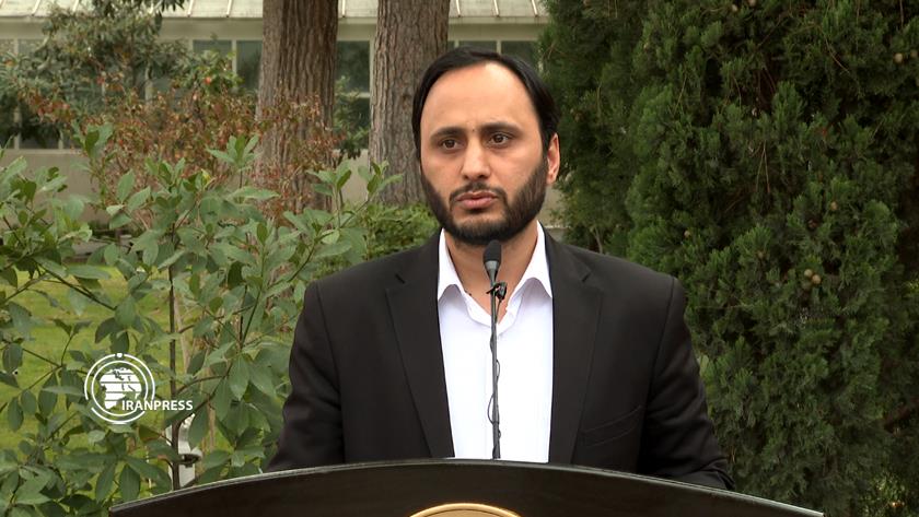 Iranpress: Iranians want government to fight corruption: Spox 