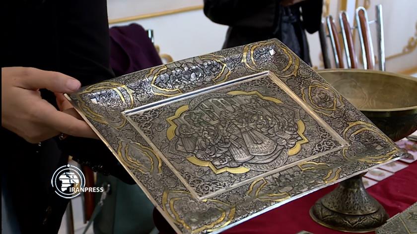 Iranpress: Khujand Exhibition: Iranian, Tajik arts on display