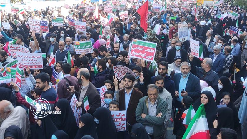 Iranpress: Ceremony to mark November 4 commences in Tehran, different cities