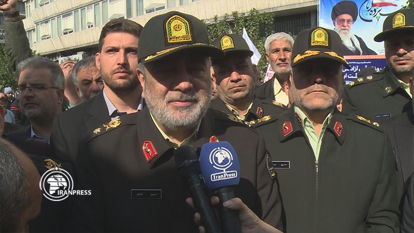 Iranpress: People stand against US conspiracies: Iran Police Cheif