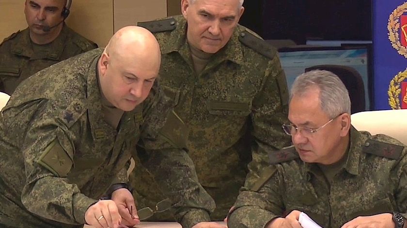 Iranpress: Russia orders troops to withdraw from the Ukrainian city of Kherson