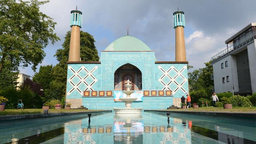 Iranpress: German coalition government to push for Hamburg Islamic Center closure