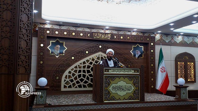 Iranpress: Leader orders to investigate incident in southeast Iran