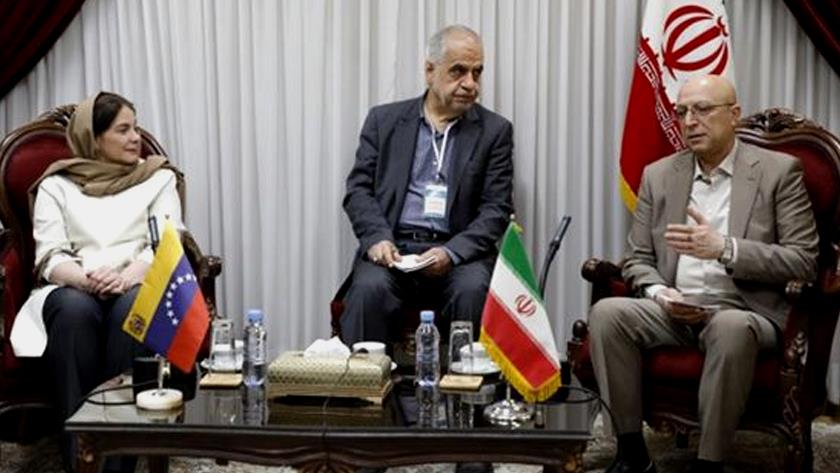 Iranpress: Iran is ready to establish science, technology park in Venezuela