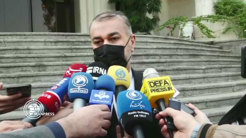 Iranpress: Iran constantly exchanges messages with US