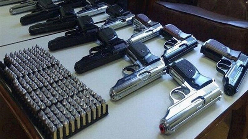 Iranpress: Weapons consignment seized in southeastern Iran