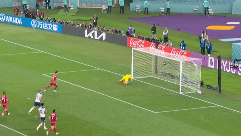 Iranpress: Iran loses first World Cup match against England 2-6 