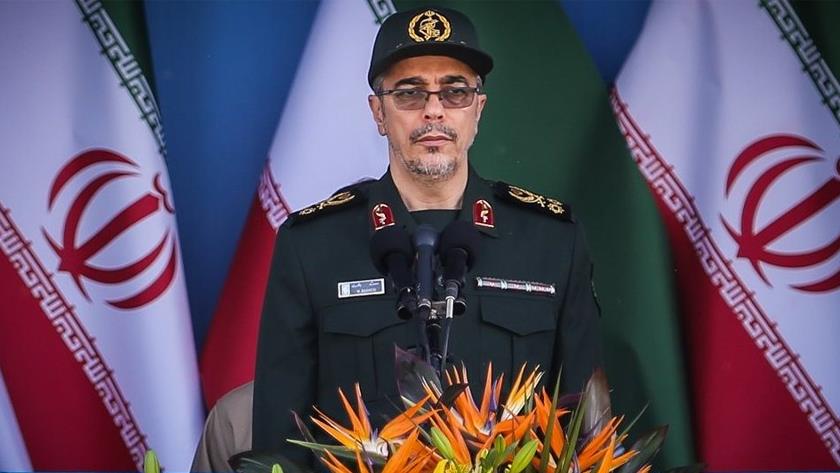 Iranpress: US ships 1,000 kilometers away from Iran: Gen. Baqeri
