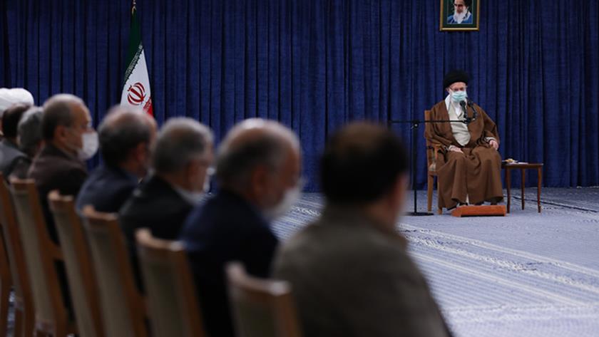 Iranpress: Leader receives Supreme Council of Cultural Revolution members