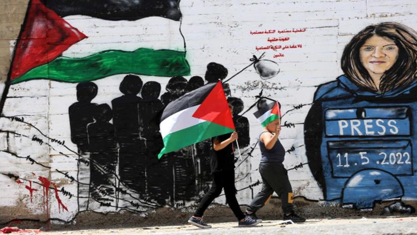 Iranpress: A racist zionist calls to expel Al Jazeera journalists from Israel