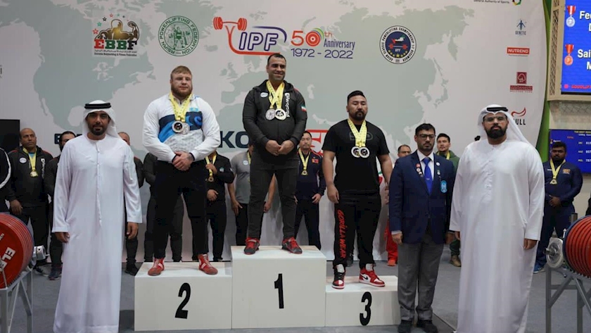 Iranpress: Iranian athlete snatches gold at Asian Powerlifting Championship