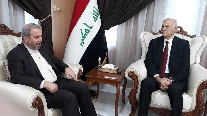 Iranpress: Iran, Iraq confer on environmental issues