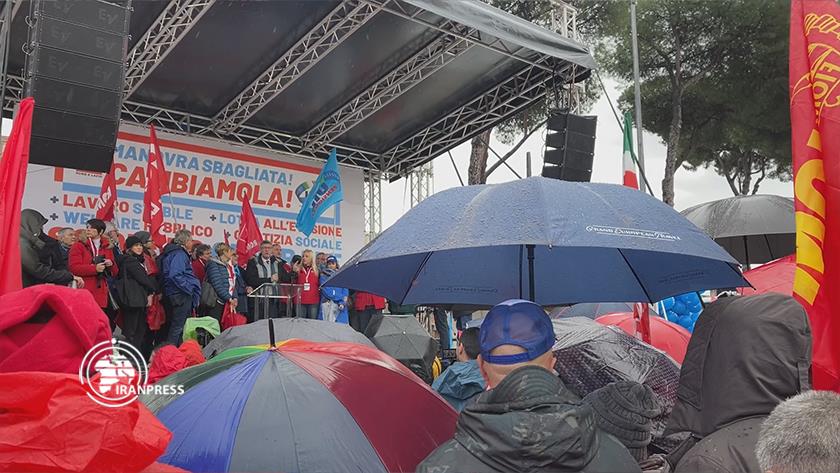 Iranpress: Italians protest against high prices