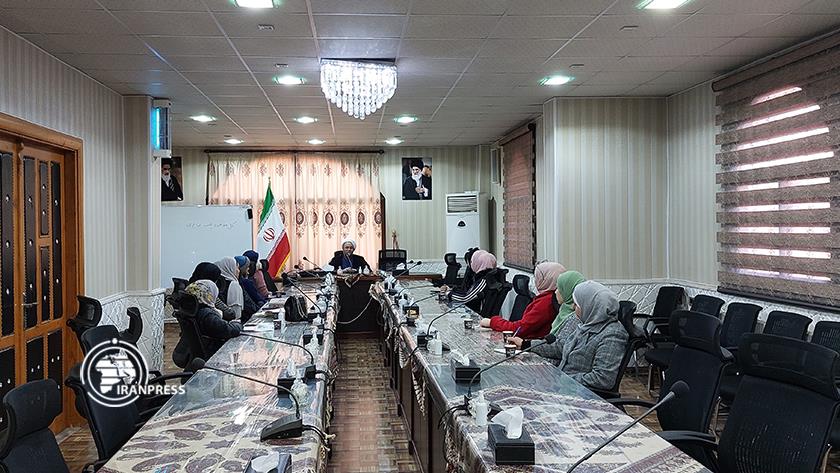 Iranpress: Iran writing workshop in Aleppo for Syrian children
