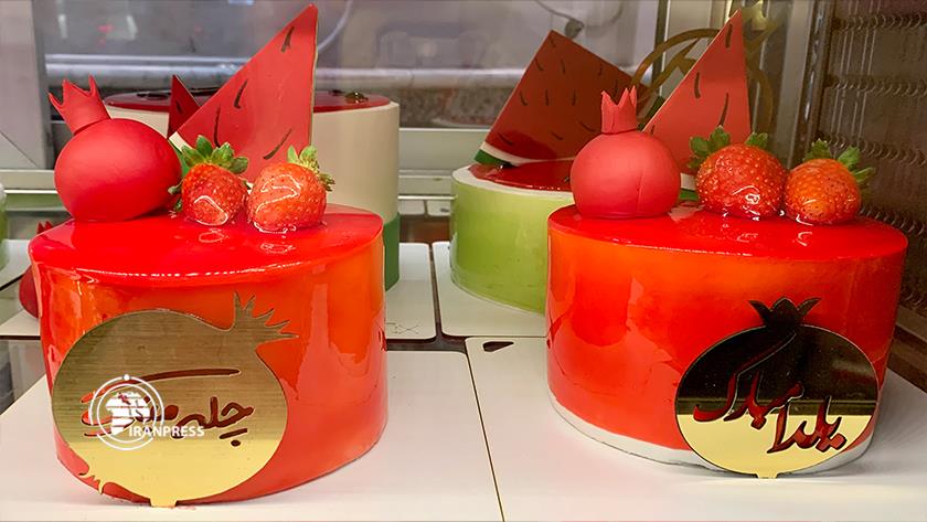 Iranpress: Yalda; Iranian celebrates sunrise after longest night 