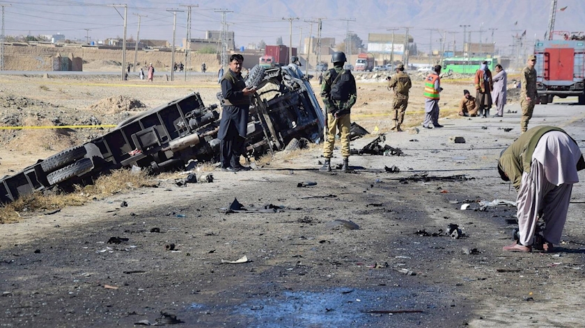 Iranpress: Suicide blast in Islamabad; a policeman killed