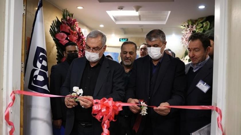 Iranpress: One million patients can use drugs produced by AEOI