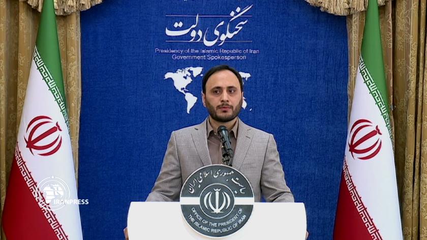 Iranpress: Iran urges France stop naked violence on threshold of new year