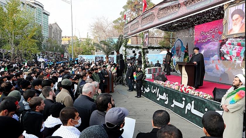 Iranpress: President: We will not show mercy to enemies