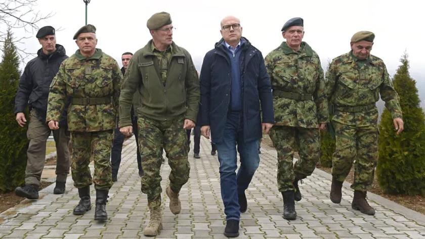 Iranpress: Serbian troops on Kosovo border in state of combat readiness