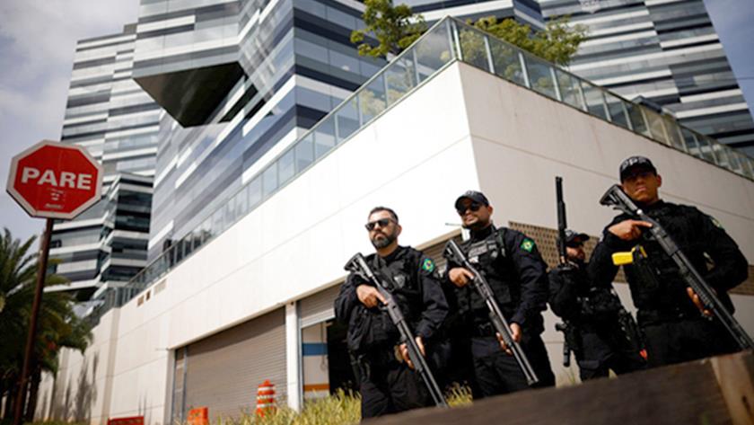 Iranpress: Brazil arrests four people for alleged coup attempt in Bolsonaro riots