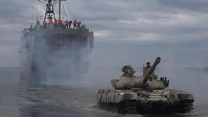 Iranpress: Second day of exercise Zolfaghar 1401; joining naval, land forces