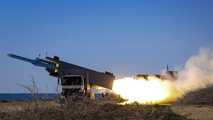 Iranpress: Zolfaghar 1401 drill; Miaad, Valfajr torpedoes fired on 3rd day
