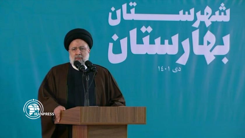 Iranpress: President Raisi: Strong Iran to be realized by strong manufacturing, industry