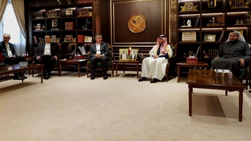 Iranpress: Iran, Qatar confer on boosting banking, monetary ties
