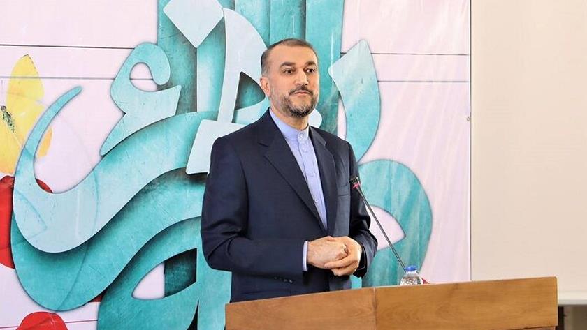Iranpress: Iranian FM supports appointment of women in management posts