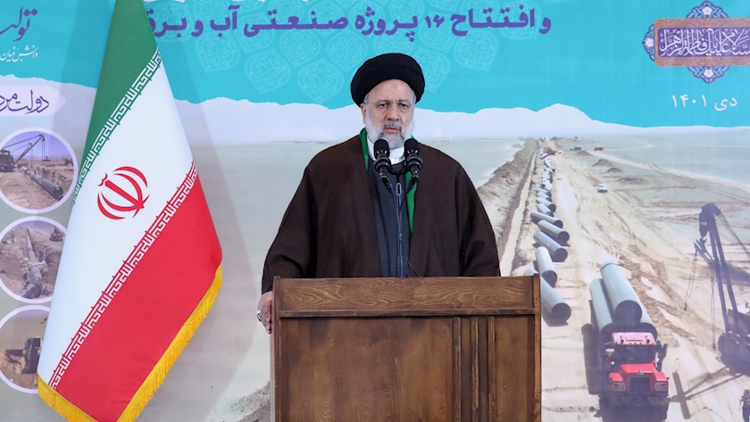 Iranpress: Strong Iran needs strong industry: President