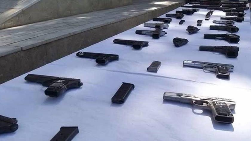 Iranpress: Police seize war ammo cargo in northwest Iran
