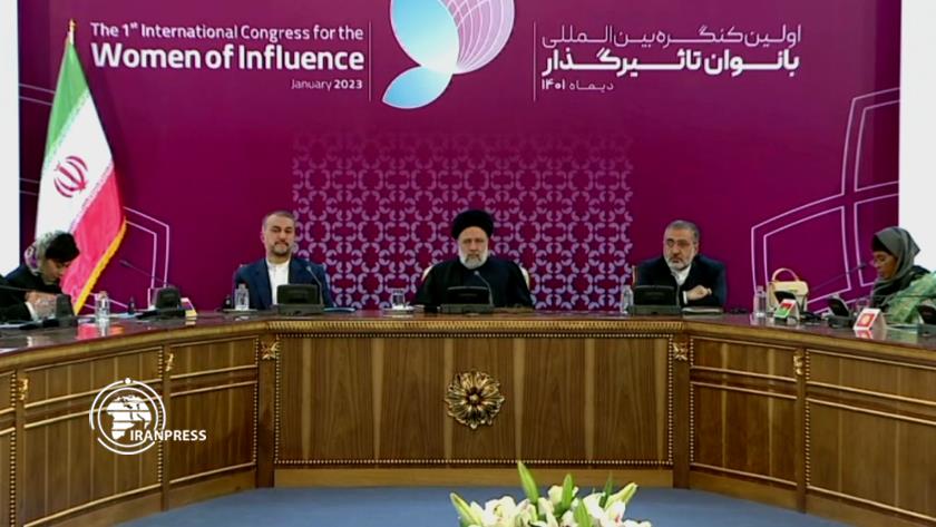 Iranpress: Raisi meets 