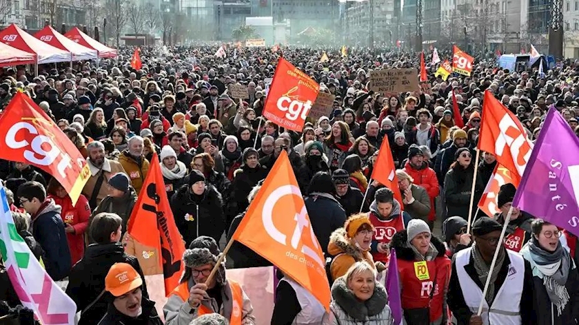 Iranpress: More than 1m march in France amid unions strikes