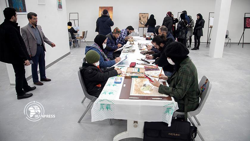 Iranpress: Kermanshah artists show their support for IRGC