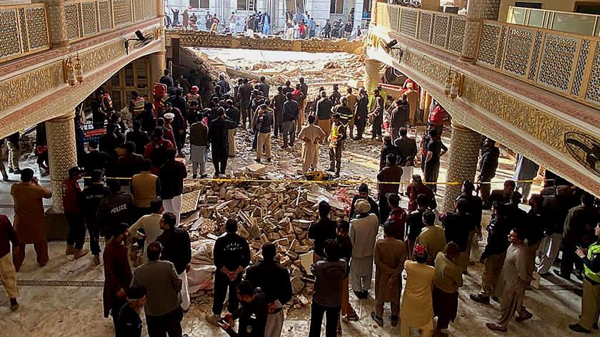 Iranpress: Mosque blast in Peshawar leaves 19 killed, dozens injured