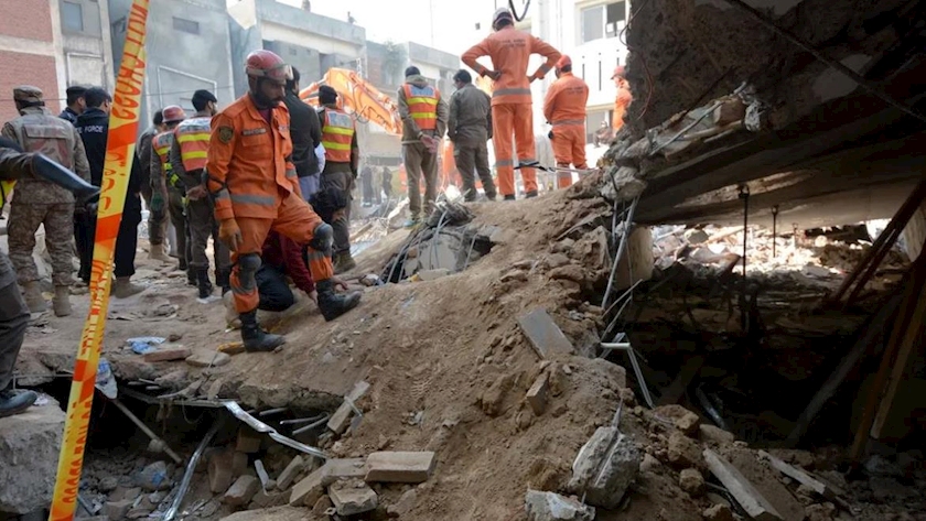 Iranpress: Over 100 killed in deadliest attacks on Pakistani security forces