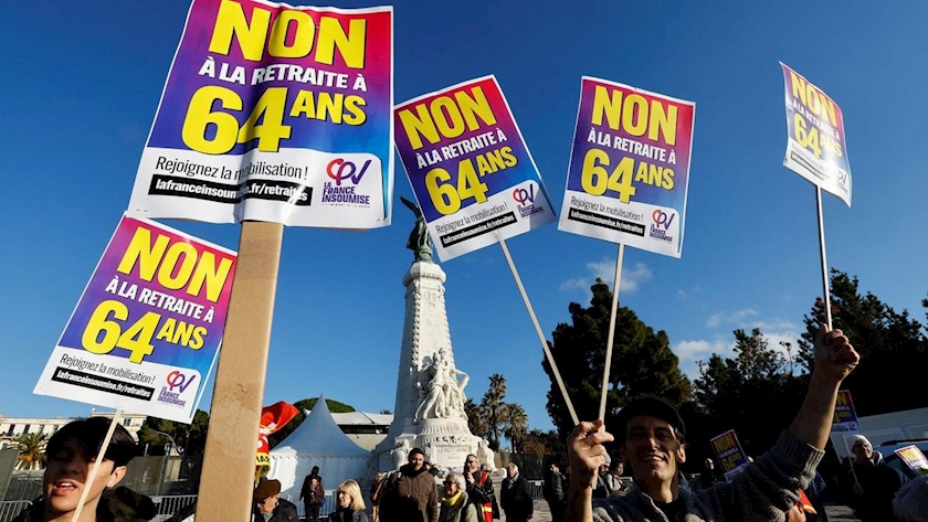 Iranpress: Nationwide strikes, protests against Macron’s government plan disrupt France