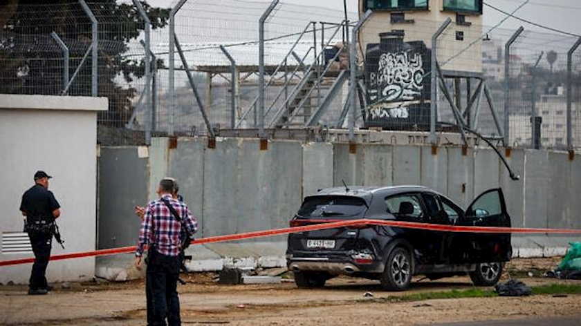 Iranpress: Two Israelis injured in West Bank ramming attack