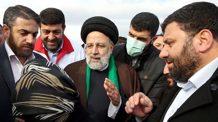Iranpress: Raisi arrives in Khoy to visit earth quake hit areas