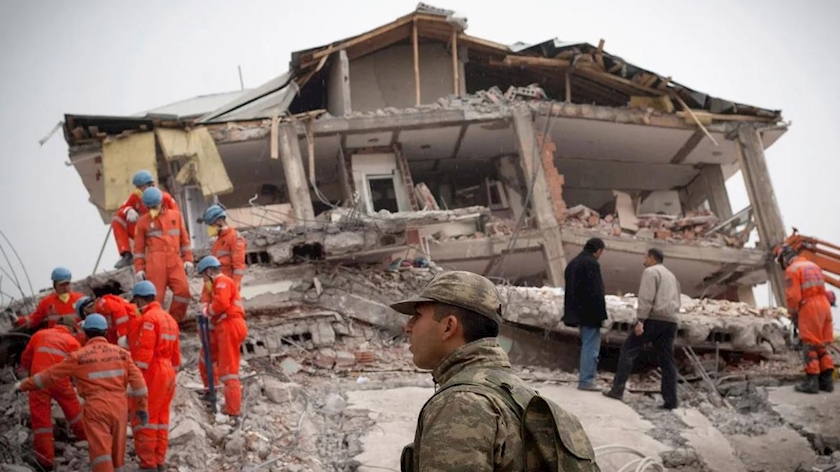 Iranpress: Deaths toll of quake in Türkiye - Syria near to 2,000