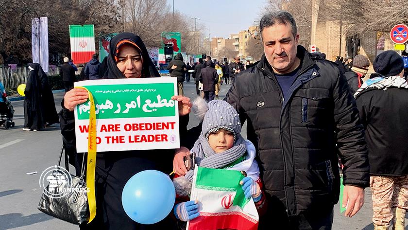 Iranpress: Iranian people in Tabriz celebrate 44th anniversary of Islamic Revolution