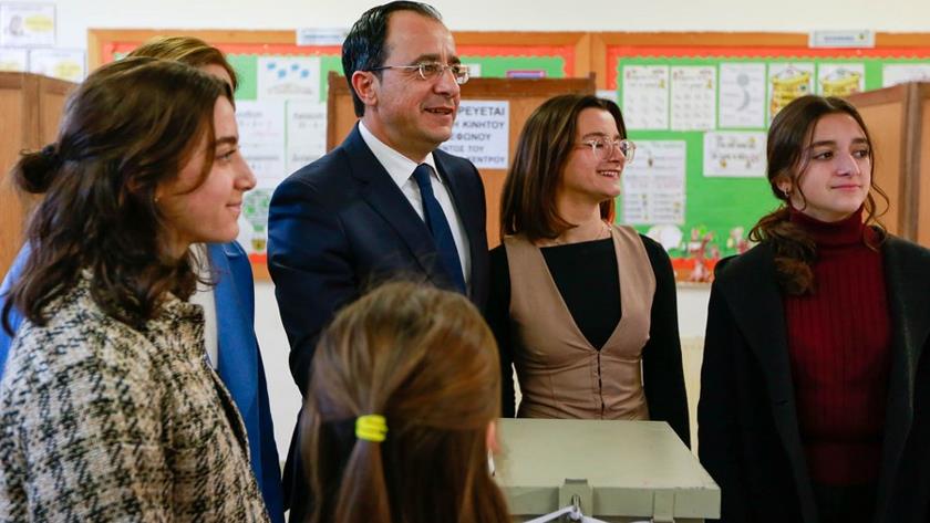 Iranpress: Christodoulides wins Cyprus presidential election