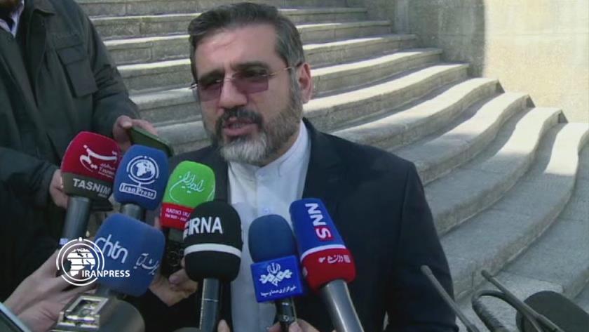 Iranpress: Iran; Culture Min. says not care about his boycott