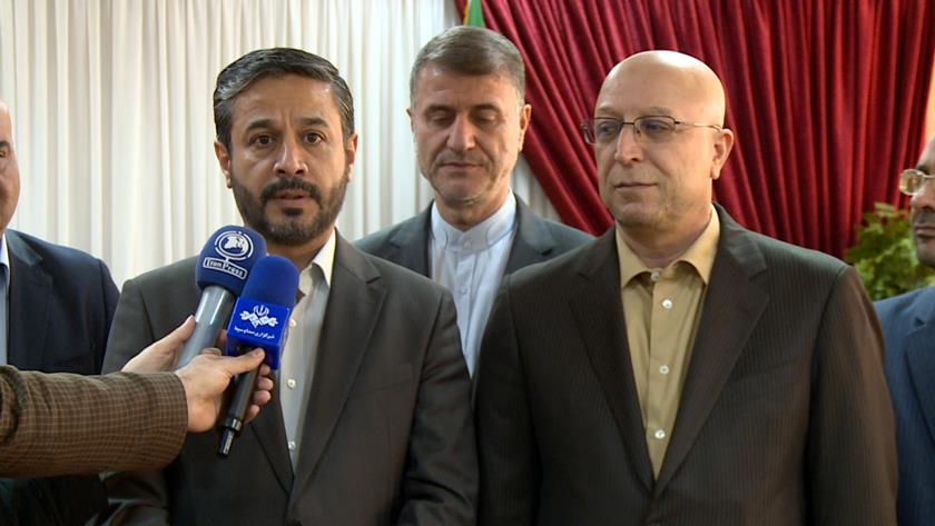 Iranpress: Iraqi Minister of Science consults his counterpart over Tech-parks