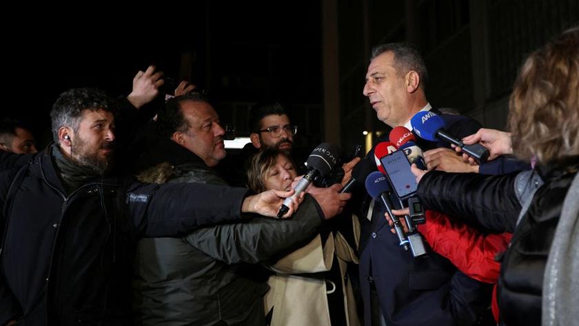Iranpress: Greek station master detained pending trial over train crash -lawyer