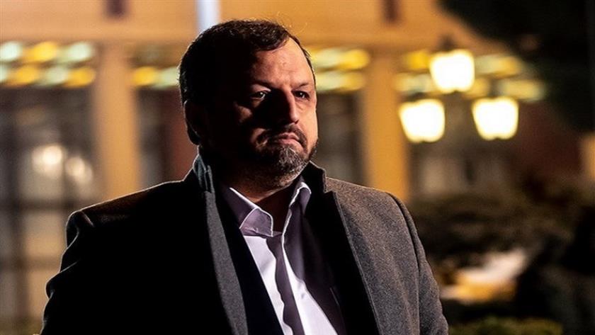Iranpress: Minister of Economy arrives in Baghdad