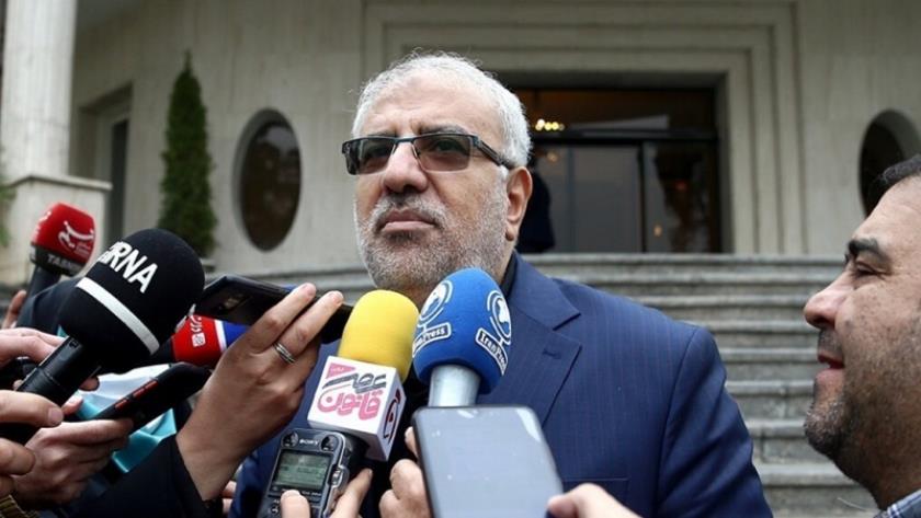 Iranpress: Oil Min. reports opening of new refinery soon